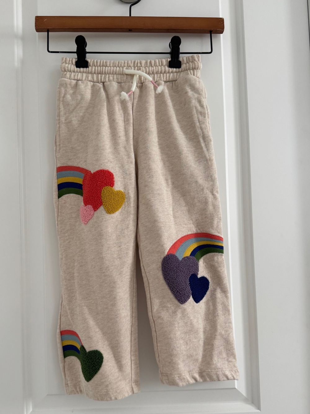 MINI BODEN Kids' Appliqué Wide Leg
Cream oatmeal Sweatpants little girl 4 - 5 Y - Picture 4 of 10